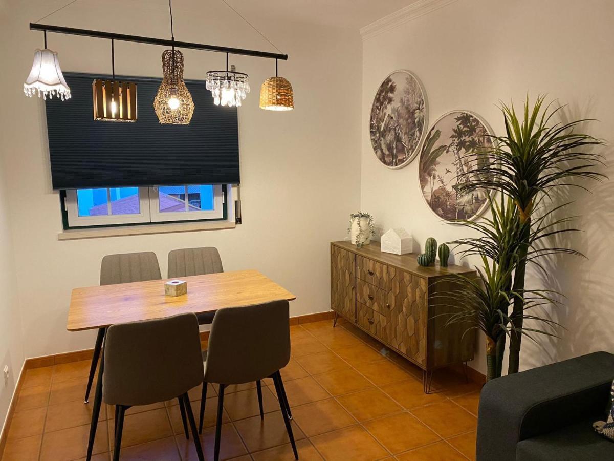 Country Town Apartment Almeirim Kültér fotó
